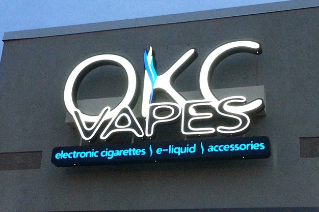 Picture of e-cig store sign.